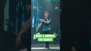 What a moment for Charlie Manby! 🍾