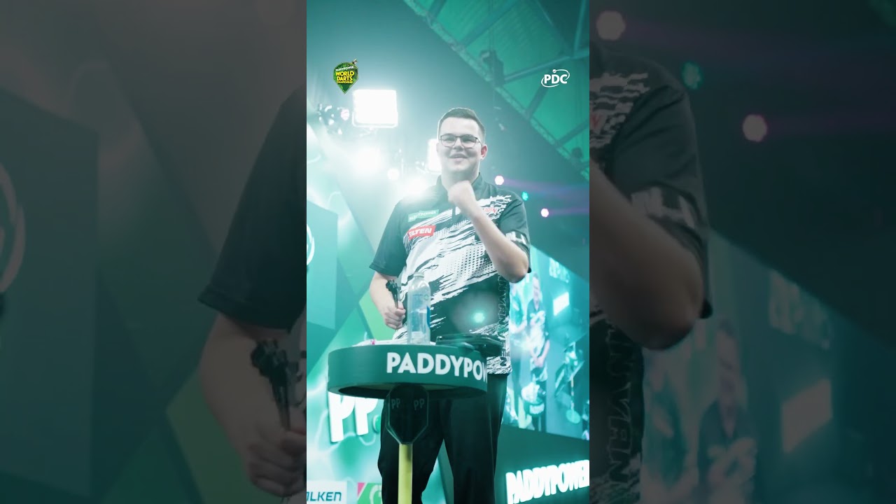 A MAGICAL MOMENT FOR GIAN! | 2025/26 Paddy Power World Darts Championship