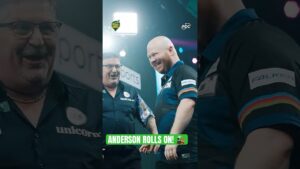 ANDERSON BEATS HOOD! 👀 | 2025/26 Paddy Power World Darts Championship