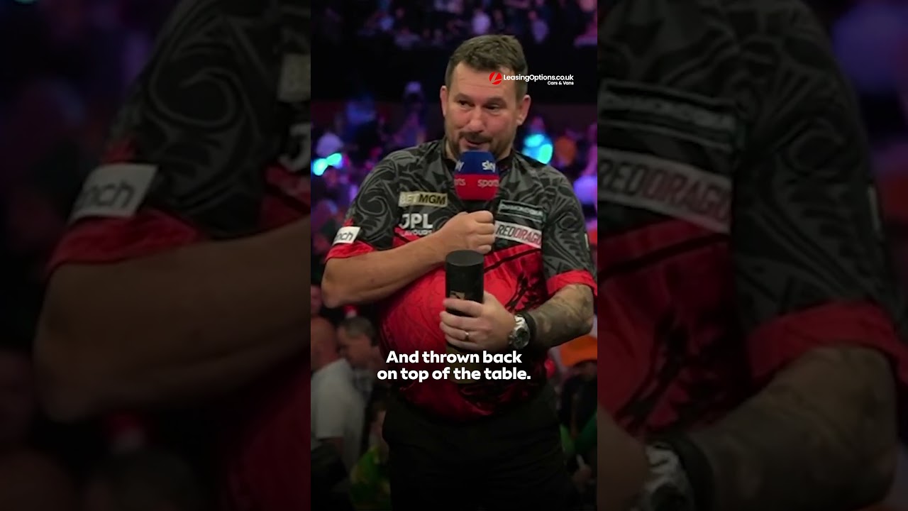 "It's time for Luke Littler to chase me again!" Jonny Clayton after winning Night 10 in Brighton 🏆