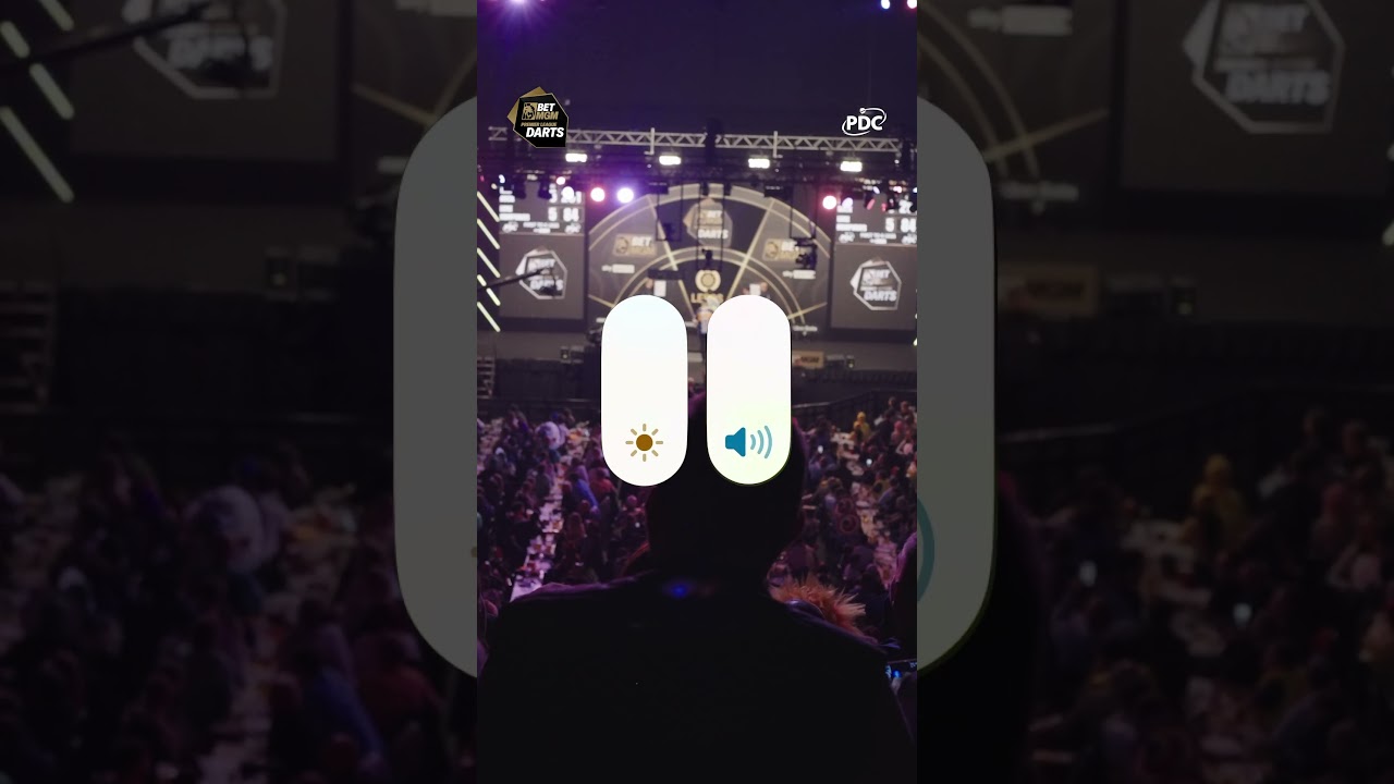 Brightness and volume up for Luke Humphries' win in Leeds! 🤳 | 2026 BetMGM Premier League